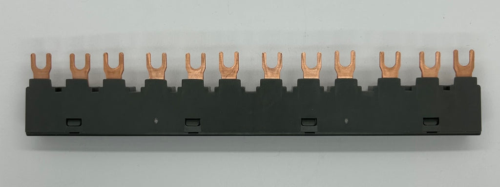 Link set for 4 GMS-32H breakers