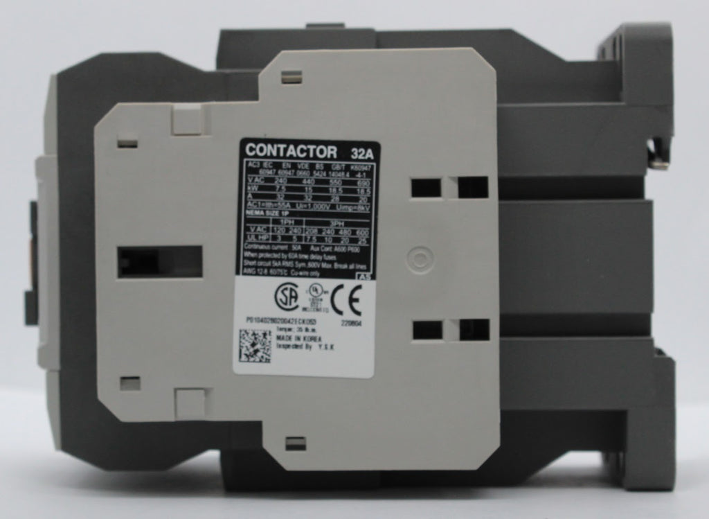 Carlo Contactor, 32A, 24VDC, 3ph, Screw, 2NO 2NC Aux