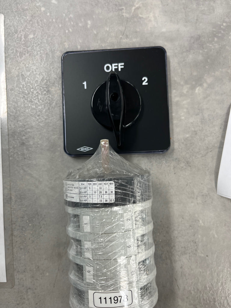 Bremas - CB0400039242 - Ser 40 3-PH - 4 pole - Double Throw (with handle 112001)